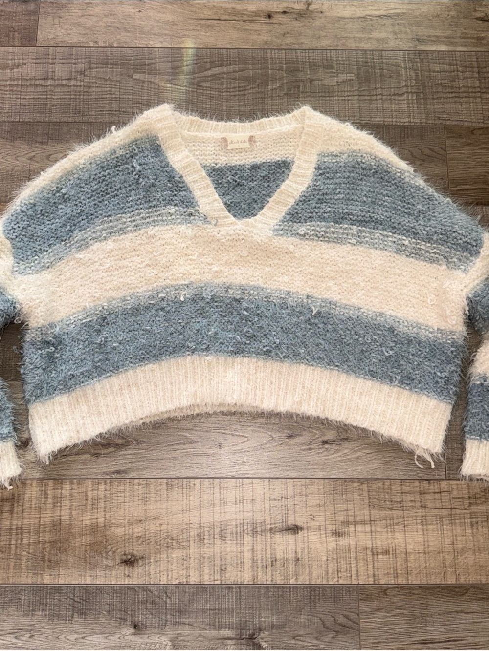 Altar'd State Cream & Light Blue Striped V-Neck Fuzzy Sweater size small